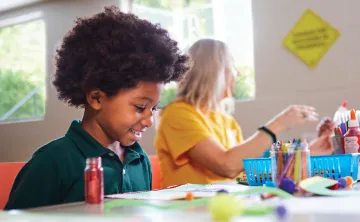 image of youth doing arts & crafts